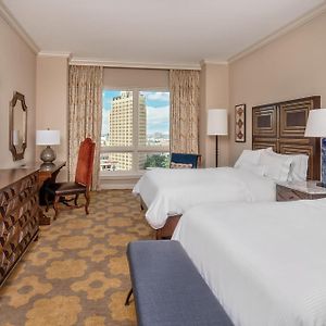 Traditional Queen Guest room 2 Queen City view